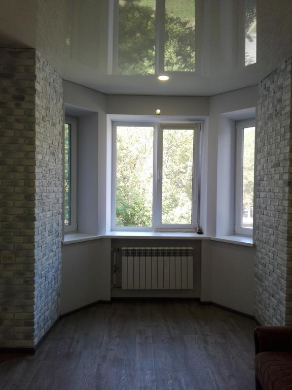 Apartment On Kryvorizhstal Street 35-24 Kryvyi Rih Exterior photo