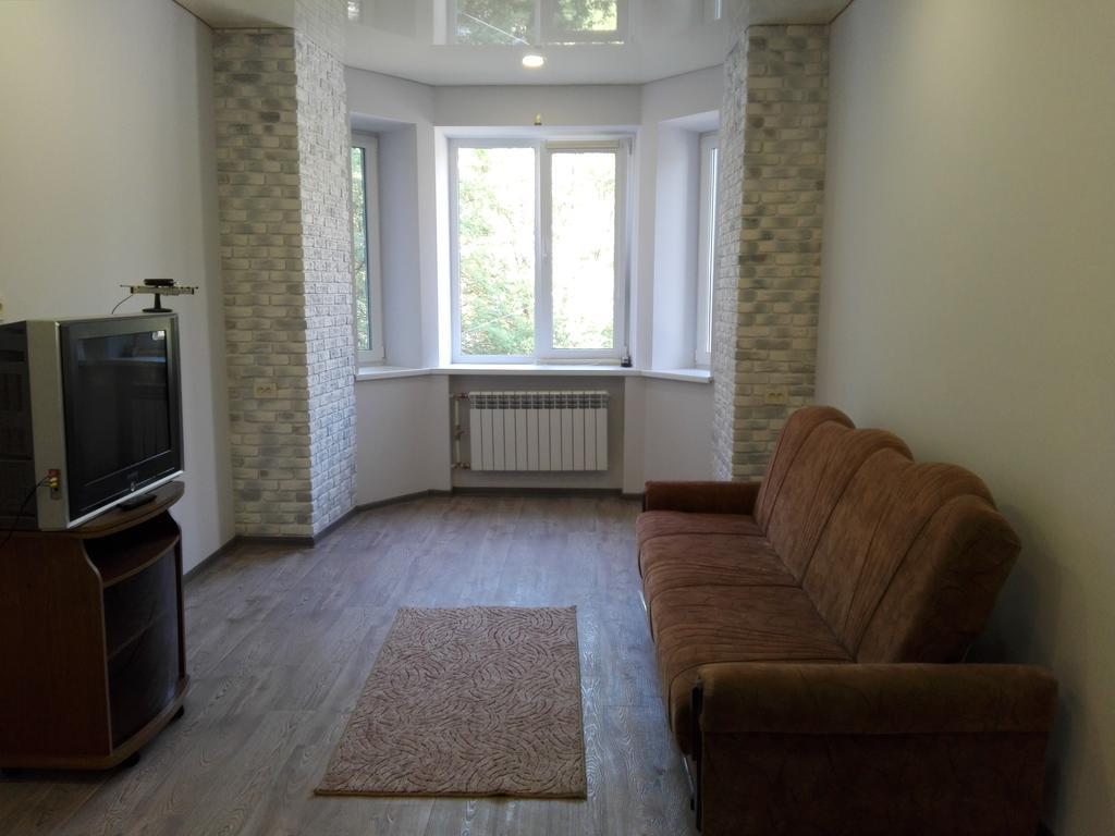 Apartment On Kryvorizhstal Street 35-24 Kryvyi Rih Exterior photo
